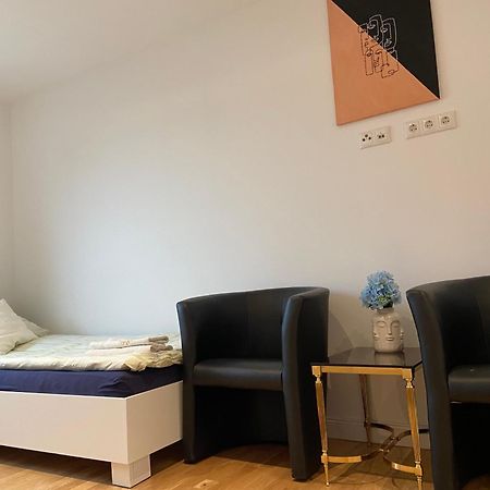 Luxury Apartment With Air Conditioning & Jaccuzzi Near Frankfurt Wiesbaden Hofheim am Taunus Buitenkant foto