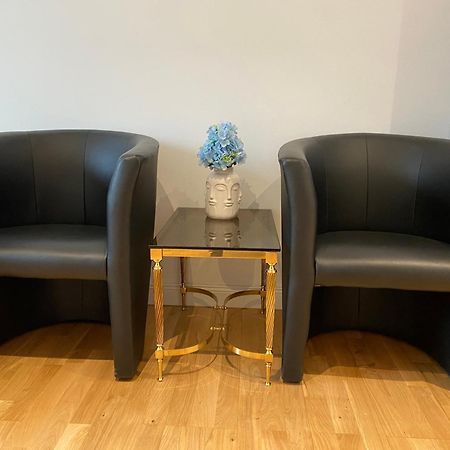Luxury Apartment With Air Conditioning & Jaccuzzi Near Frankfurt Wiesbaden Hofheim am Taunus Buitenkant foto