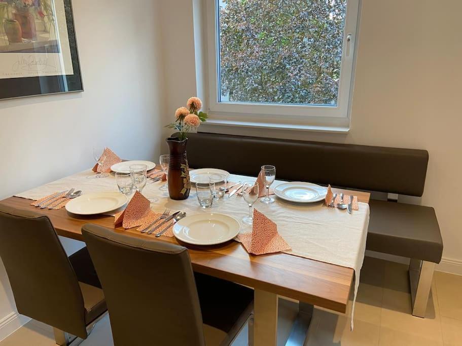 Luxury Apartment With Air Conditioning & Jaccuzzi Near Frankfurt Wiesbaden Hofheim am Taunus Buitenkant foto