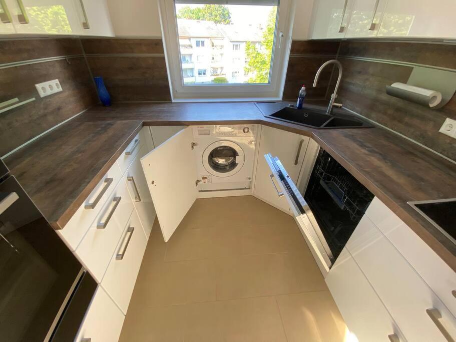 Luxury Apartment With Air Conditioning & Jaccuzzi Near Frankfurt Wiesbaden Hofheim am Taunus Buitenkant foto
