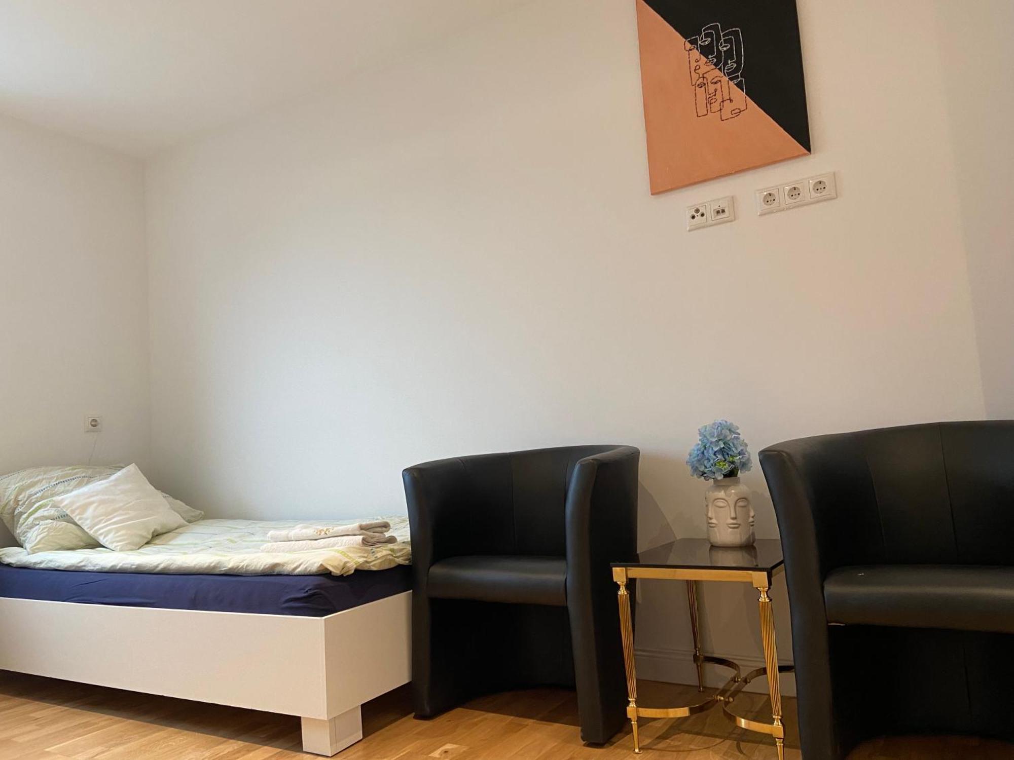 Luxury Apartment With Air Conditioning & Jaccuzzi Near Frankfurt Wiesbaden Hofheim am Taunus Buitenkant foto