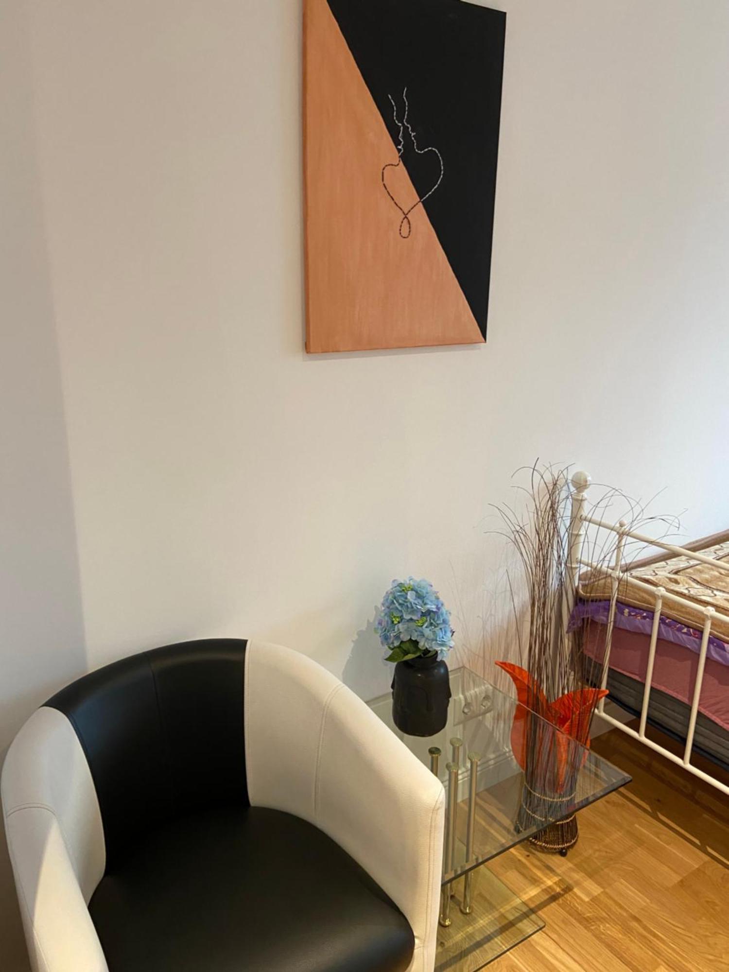 Luxury Apartment With Air Conditioning & Jaccuzzi Near Frankfurt Wiesbaden Hofheim am Taunus Buitenkant foto